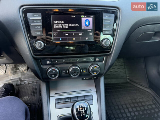 Белый Шкода Октавия, объемом двигателя 1.6 л и пробегом 280 тыс. км за 9500 $, фото 17 на Automoto.ua