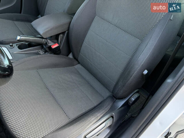 Белый Шкода Октавия, объемом двигателя 1.6 л и пробегом 280 тыс. км за 9500 $, фото 8 на Automoto.ua