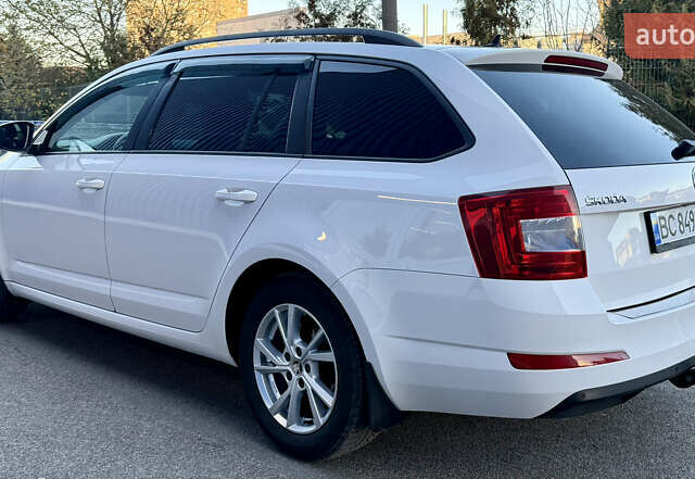 Белый Шкода Октавия, объемом двигателя 1.6 л и пробегом 297 тыс. км за 9100 $, фото 11 на Automoto.ua