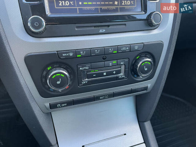 Белый Шкода Октавия, объемом двигателя 2 л и пробегом 218 тыс. км за 11950 $, фото 29 на Automoto.ua