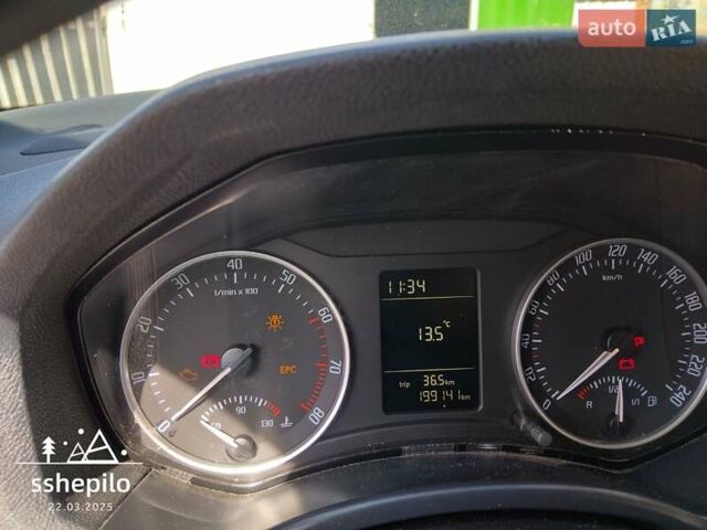 Білий Шкода Октавія, об'ємом двигуна 1.6 л та пробігом 199 тис. км за 8300 $, фото 27 на Automoto.ua