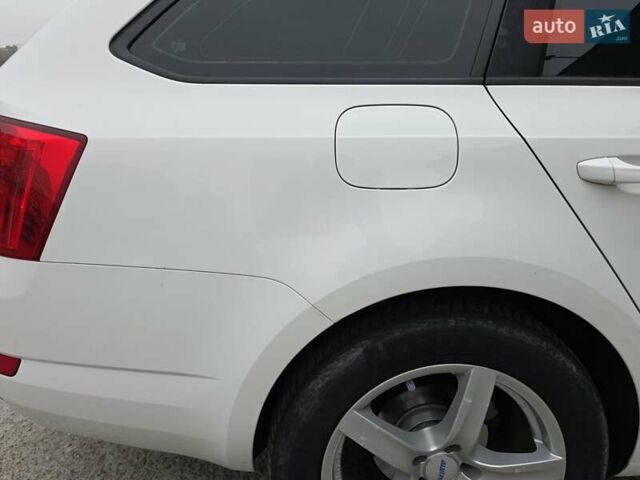 Белый Шкода Октавия, объемом двигателя 1.2 л и пробегом 170 тыс. км за 7200 $, фото 22 на Automoto.ua