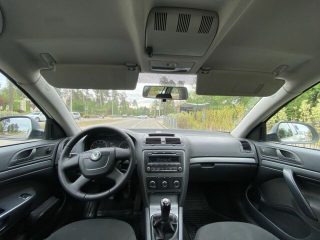 Белый Шкода Октавия, объемом двигателя 1.6 л и пробегом 195 тыс. км за 7700 $, фото 22 на Automoto.ua