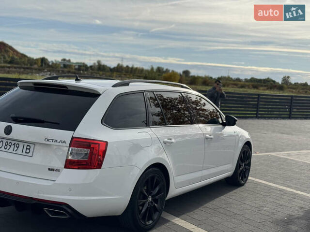 Белый Шкода Октавия, объемом двигателя 2 л и пробегом 320 тыс. км за 12500 $, фото 5 на Automoto.ua