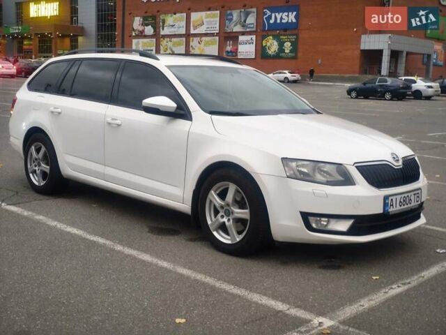 Белый Шкода Октавия, объемом двигателя 1.6 л и пробегом 315 тыс. км за 10200 $, фото 4 на Automoto.ua