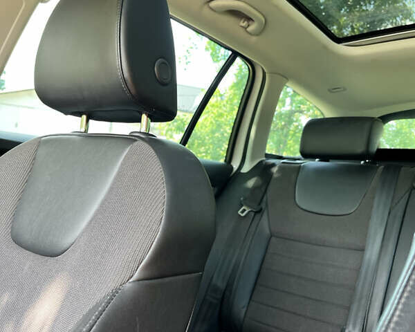 Белый Шкода Октавия, объемом двигателя 1.8 л и пробегом 299 тыс. км за 10600 $, фото 28 на Automoto.ua