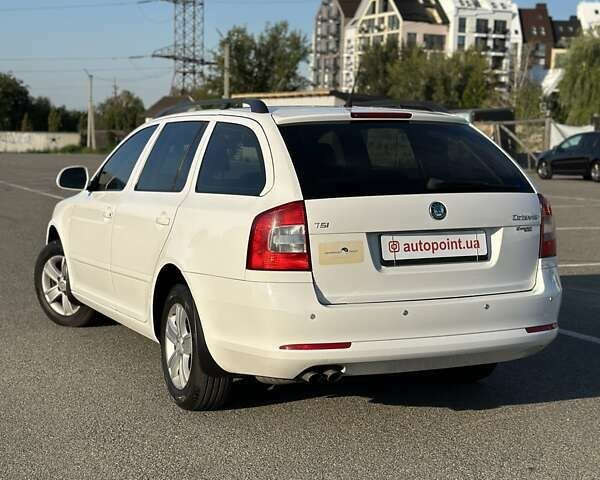 Белый Шкода Октавия, объемом двигателя 1.8 л и пробегом 198 тыс. км за 7600 $, фото 8 на Automoto.ua