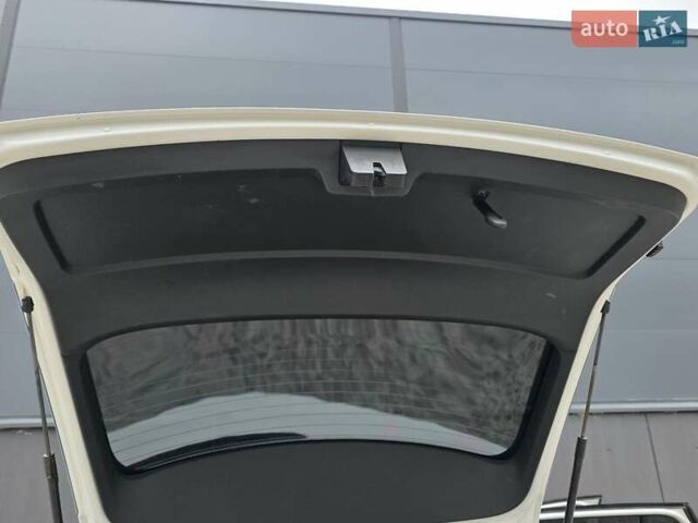 Белый Шкода Октавия, объемом двигателя 1.2 л и пробегом 170 тыс. км за 7200 $, фото 48 на Automoto.ua