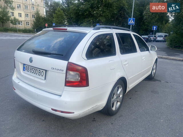 Белый Шкода Октавия, объемом двигателя 1.6 л и пробегом 280 тыс. км за 8500 $, фото 6 на Automoto.ua