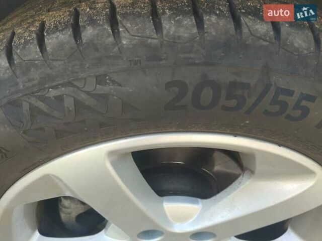 Белый Шкода Октавия, объемом двигателя 1.6 л и пробегом 282 тыс. км за 10450 $, фото 22 на Automoto.ua