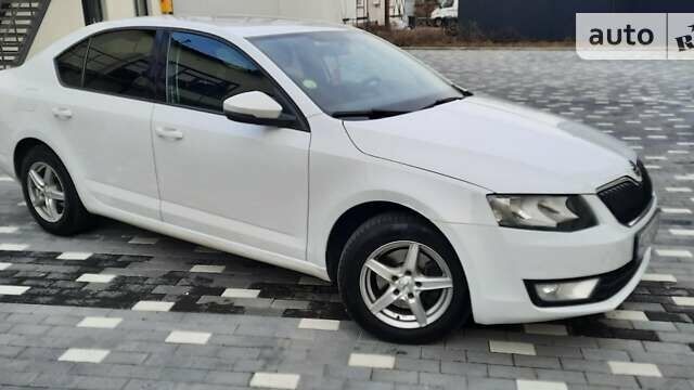 Белый Шкода Октавия, объемом двигателя 1.6 л и пробегом 286 тыс. км за 8900 $, фото 1 на Automoto.ua