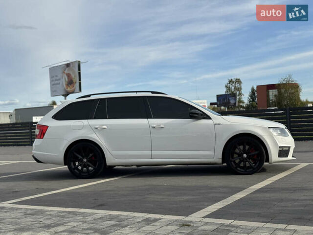 Белый Шкода Октавия, объемом двигателя 2 л и пробегом 320 тыс. км за 12500 $, фото 3 на Automoto.ua