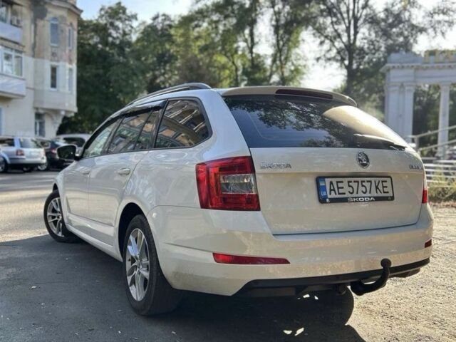 Белый Шкода Октавия, объемом двигателя 1.6 л и пробегом 3 тыс. км за 11100 $, фото 7 на Automoto.ua