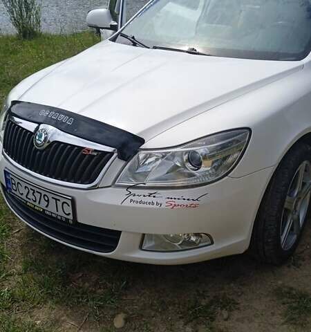 Білий Шкода Октавія, об'ємом двигуна 1.6 л та пробігом 295 тис. км за 7777 $, фото 18 на Automoto.ua