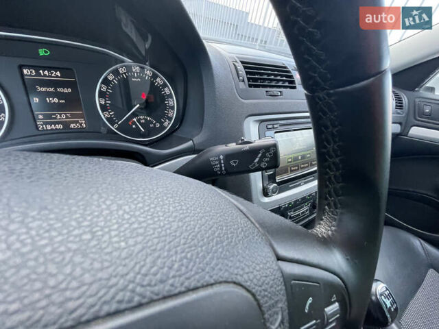 Белый Шкода Октавия, объемом двигателя 2 л и пробегом 218 тыс. км за 11950 $, фото 40 на Automoto.ua