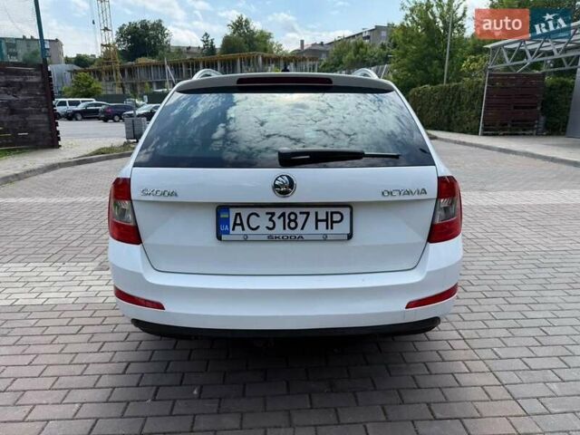 Белый Шкода Октавия, объемом двигателя 1.97 л и пробегом 303 тыс. км за 10800 $, фото 8 на Automoto.ua