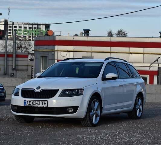 Білий Шкода Октавія, об'ємом двигуна 1.8 л та пробігом 191 тис. км за 12650 $, фото 4 на Automoto.ua