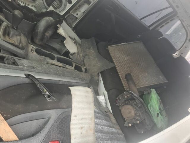 Білий Шкода Октавія, об'ємом двигуна 0 л та пробігом 200 тис. км за 799 $, фото 5 на Automoto.ua