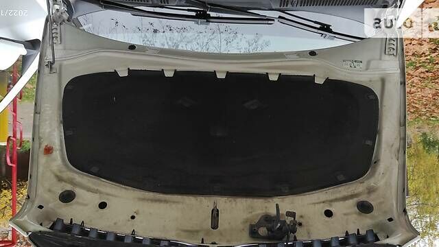 Білий Шкода Октавія, об'ємом двигуна 2 л та пробігом 278 тис. км за 8600 $, фото 13 на Automoto.ua