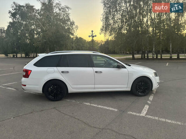 Белый Шкода Октавия, объемом двигателя 1.6 л и пробегом 295 тыс. км за 9990 $, фото 12 на Automoto.ua