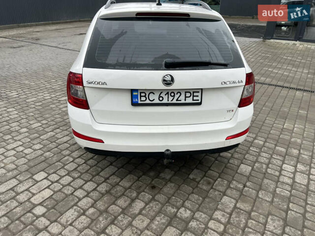 Белый Шкода Октавия, объемом двигателя 1.97 л и пробегом 309 тыс. км за 7750 $, фото 3 на Automoto.ua