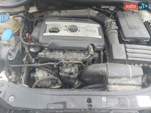 Білий Шкода Октавія, об'ємом двигуна 1.8 л та пробігом 295 тис. км за 8200 $, фото 5 на Automoto.ua