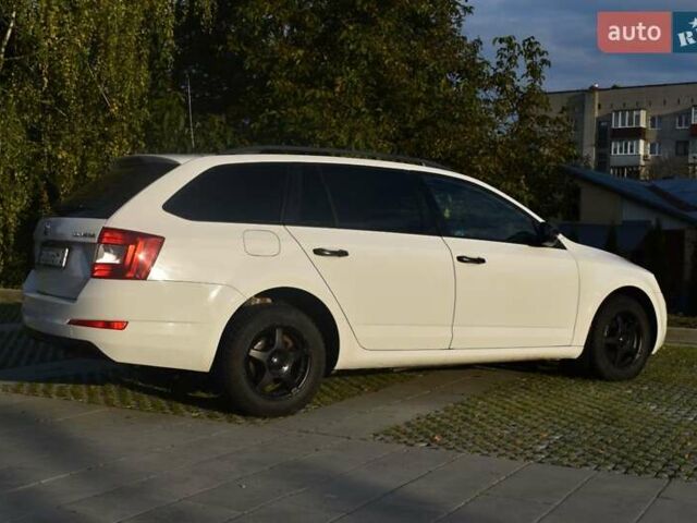 Белый Шкода Октавия, объемом двигателя 1.6 л и пробегом 221 тыс. км за 9900 $, фото 17 на Automoto.ua