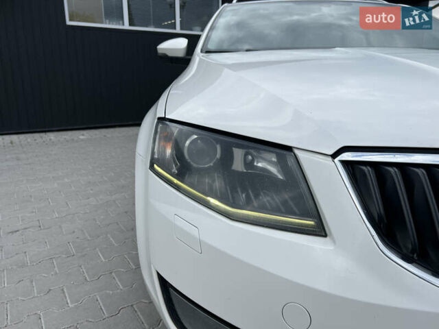 Белый Шкода Октавия, объемом двигателя 1.6 л и пробегом 261 тыс. км за 10400 $, фото 24 на Automoto.ua