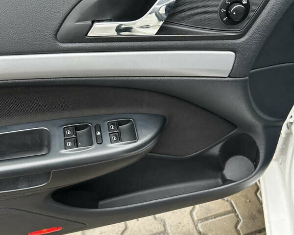 Белый Шкода Октавия, объемом двигателя 1.8 л и пробегом 190 тыс. км за 7850 $, фото 17 на Automoto.ua