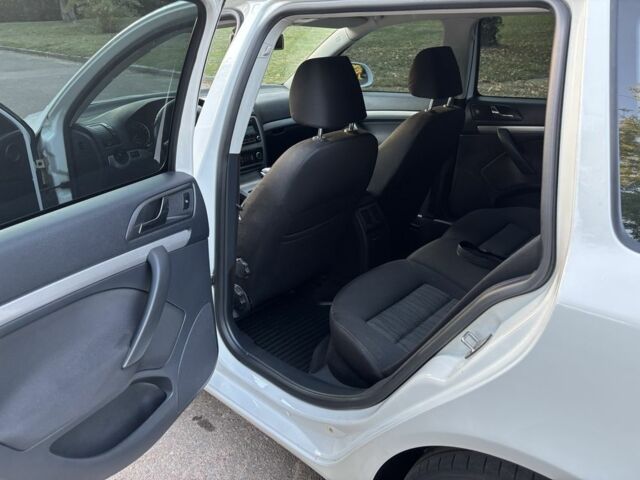 Белый Шкода Октавия, объемом двигателя 2 л и пробегом 356 тыс. км за 10300 $, фото 12 на Automoto.ua