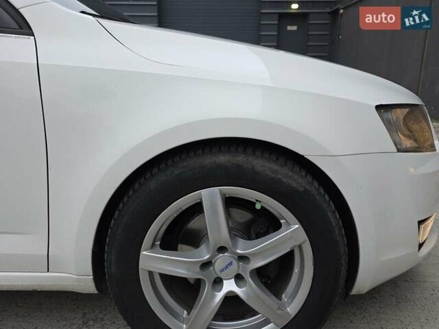 Белый Шкода Октавия, объемом двигателя 1.2 л и пробегом 170 тыс. км за 7200 $, фото 17 на Automoto.ua