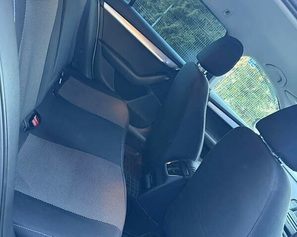 Белый Шкода Октавия, объемом двигателя 1.6 л и пробегом 297 тыс. км за 9100 $, фото 64 на Automoto.ua