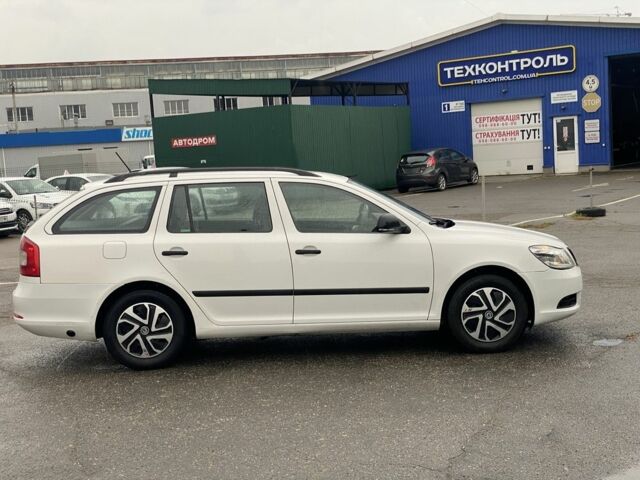 Белый Шкода Октавия, объемом двигателя 1.6 л и пробегом 195 тыс. км за 7700 $, фото 12 на Automoto.ua