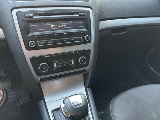 Белый Шкода Октавия, объемом двигателя 2 л и пробегом 356 тыс. км за 10300 $, фото 10 на Automoto.ua