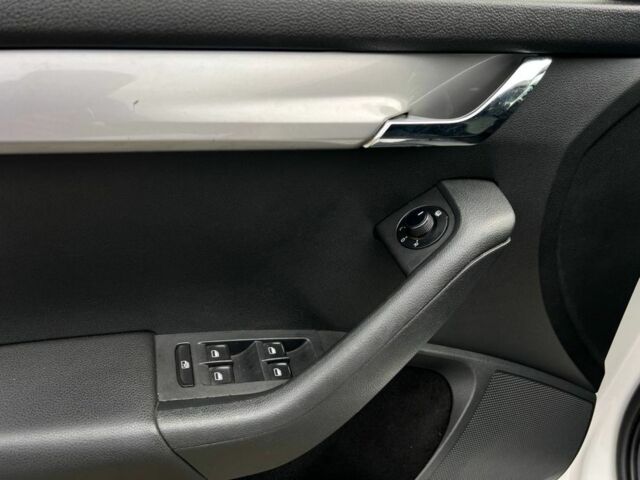 Білий Шкода Октавія, об'ємом двигуна 1.6 л та пробігом 274 тис. км за 8700 $, фото 10 на Automoto.ua