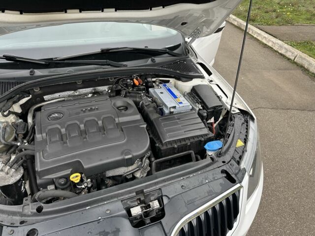 Білий Шкода Октавія, об'ємом двигуна 1.6 л та пробігом 270 тис. км за 8700 $, фото 10 на Automoto.ua