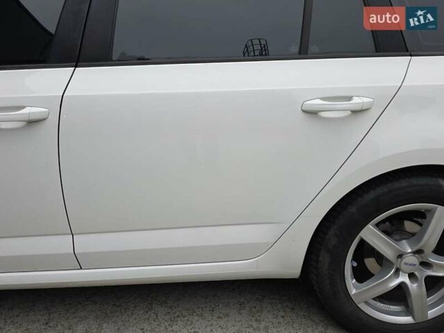 Белый Шкода Октавия, объемом двигателя 1.2 л и пробегом 170 тыс. км за 7200 $, фото 26 на Automoto.ua