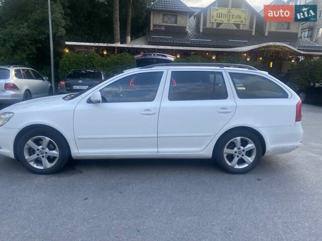 Белый Шкода Октавия, объемом двигателя 1.6 л и пробегом 280 тыс. км за 8500 $, фото 3 на Automoto.ua