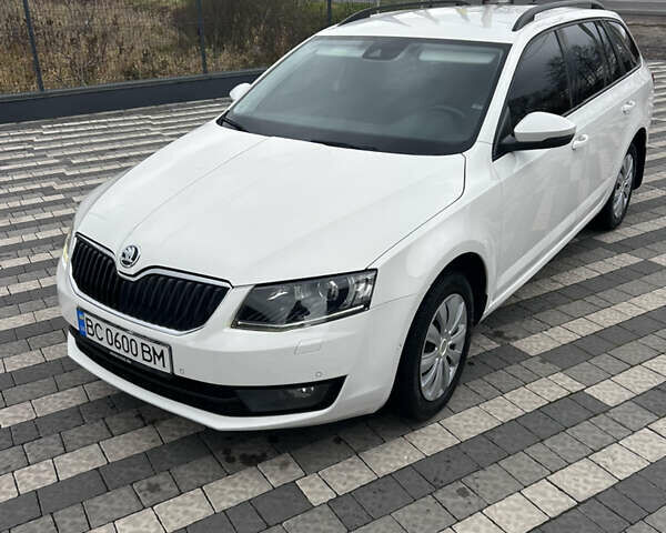 Білий Шкода Октавія, об'ємом двигуна 1.97 л та пробігом 240 тис. км за 11200 $, фото 1 на Automoto.ua