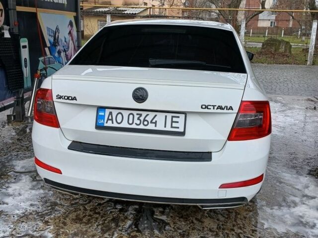 Белый Шкода Октавия, объемом двигателя 1.6 л и пробегом 230 тыс. км за 9500 $, фото 1 на Automoto.ua