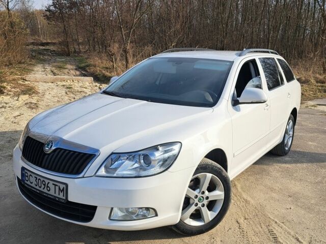 Белый Шкода Октавия, объемом двигателя 2 л и пробегом 278 тыс. км за 10300 $, фото 2 на Automoto.ua