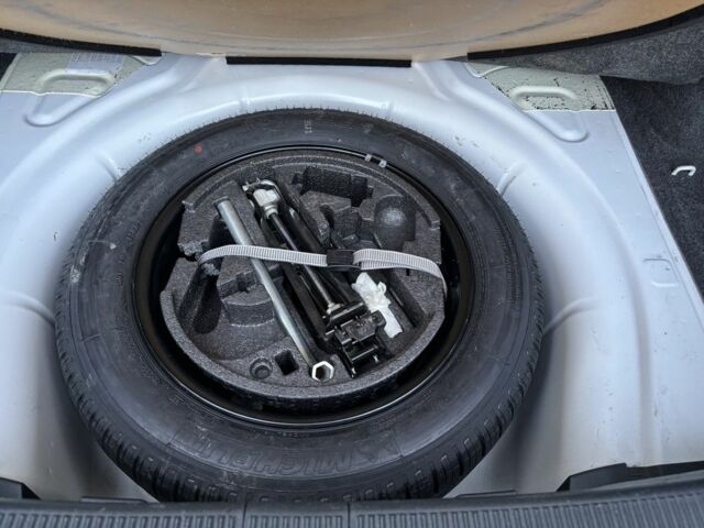 Белый Шкода Октавия, объемом двигателя 2 л и пробегом 356 тыс. км за 10300 $, фото 17 на Automoto.ua