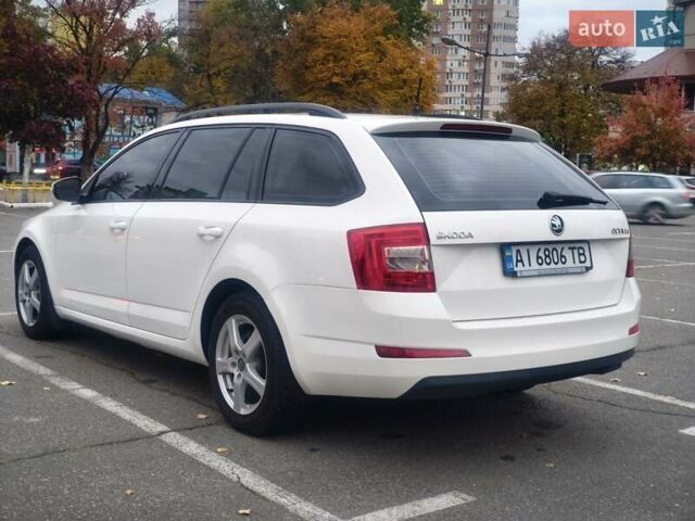 Белый Шкода Октавия, объемом двигателя 1.6 л и пробегом 315 тыс. км за 10200 $, фото 5 на Automoto.ua