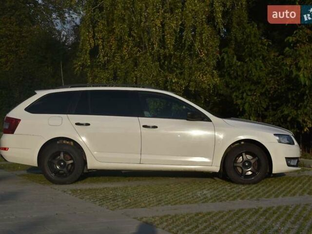 Белый Шкода Октавия, объемом двигателя 1.6 л и пробегом 221 тыс. км за 9900 $, фото 10 на Automoto.ua