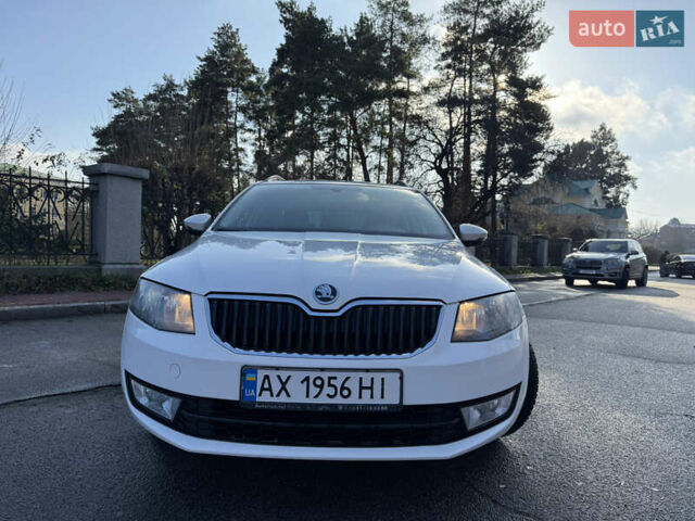 Белый Шкода Октавия, объемом двигателя 1.6 л и пробегом 280 тыс. км за 8950 $, фото 2 на Automoto.ua
