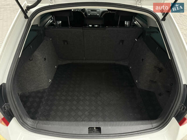 Белый Шкода Октавия, объемом двигателя 1.4 л и пробегом 208 тыс. км за 10000 $, фото 41 на Automoto.ua