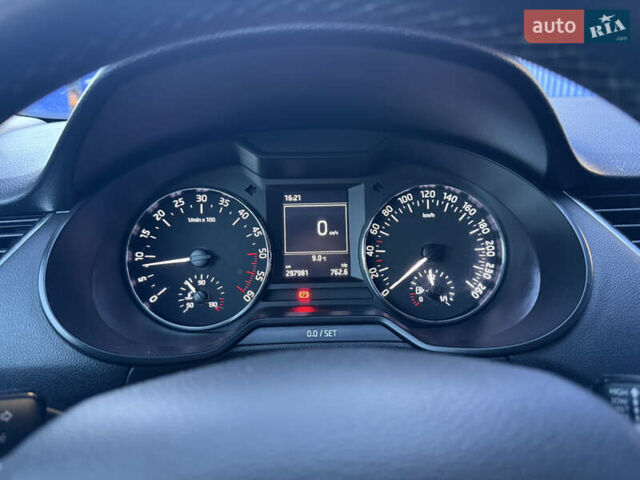 Белый Шкода Октавия, объемом двигателя 1.6 л и пробегом 297 тыс. км за 9100 $, фото 47 на Automoto.ua