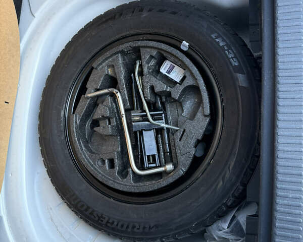 Белый Шкода Октавия, объемом двигателя 1.6 л и пробегом 297 тыс. км за 9100 $, фото 19 на Automoto.ua