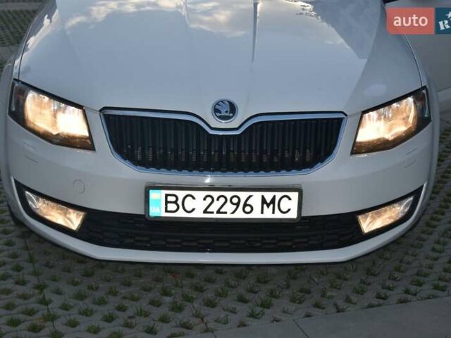 Белый Шкода Октавия, объемом двигателя 1.6 л и пробегом 221 тыс. км за 9900 $, фото 25 на Automoto.ua