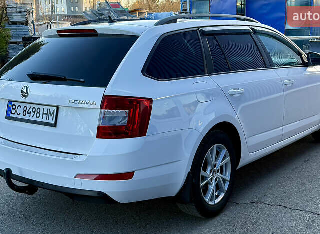 Белый Шкода Октавия, объемом двигателя 1.6 л и пробегом 297 тыс. км за 9100 $, фото 33 на Automoto.ua